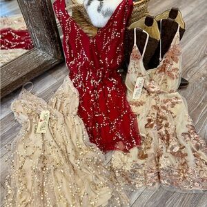 Southern Fried Chics Sequin Embellished V-Neck Dresses- Red Cream Small Set Of 3